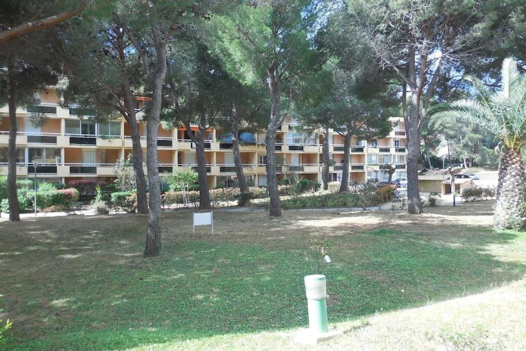 Agreable T3, Bormes Les Mimosas公寓 外观 照片